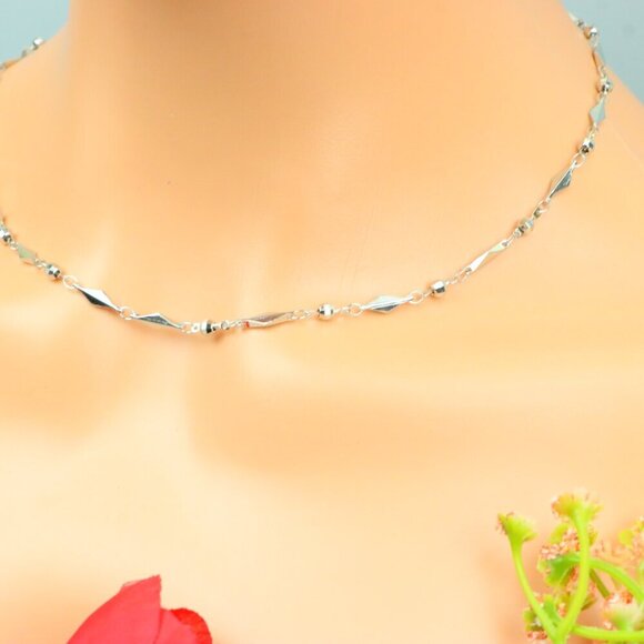 Delicate & Contemporary Necklace Chain, A Lovely Choice for Women, EVCH1672 - Picture 6 of 10